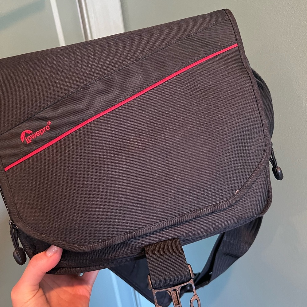 Lowepro Event Messenger 150 Camera Bag